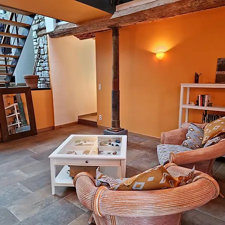 Chez Quiet, Chez Qalm, Chez Que4 *