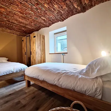 Chez Quiet, Chez Qalm, Chez Que4 *